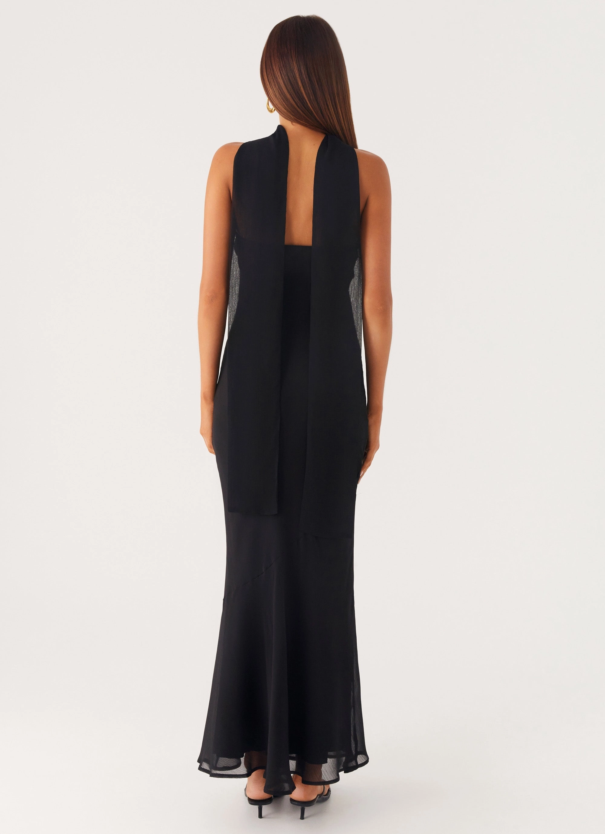 Comfy Fit Vibrant Light Under the Pagoda Maxi Dress - Black