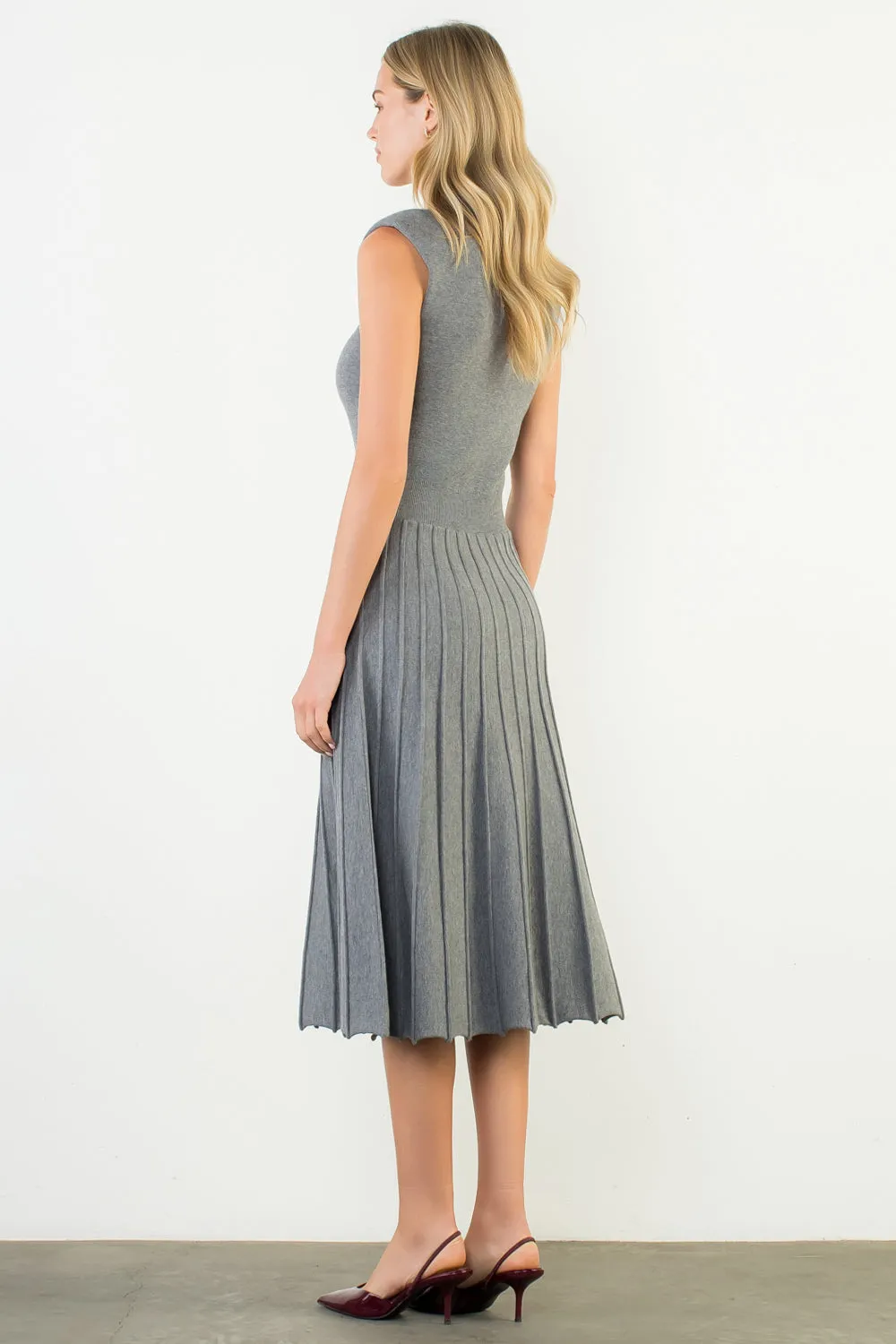 Sleeveless Knit Maxi Dress in Heather Grey Quick-Dry
