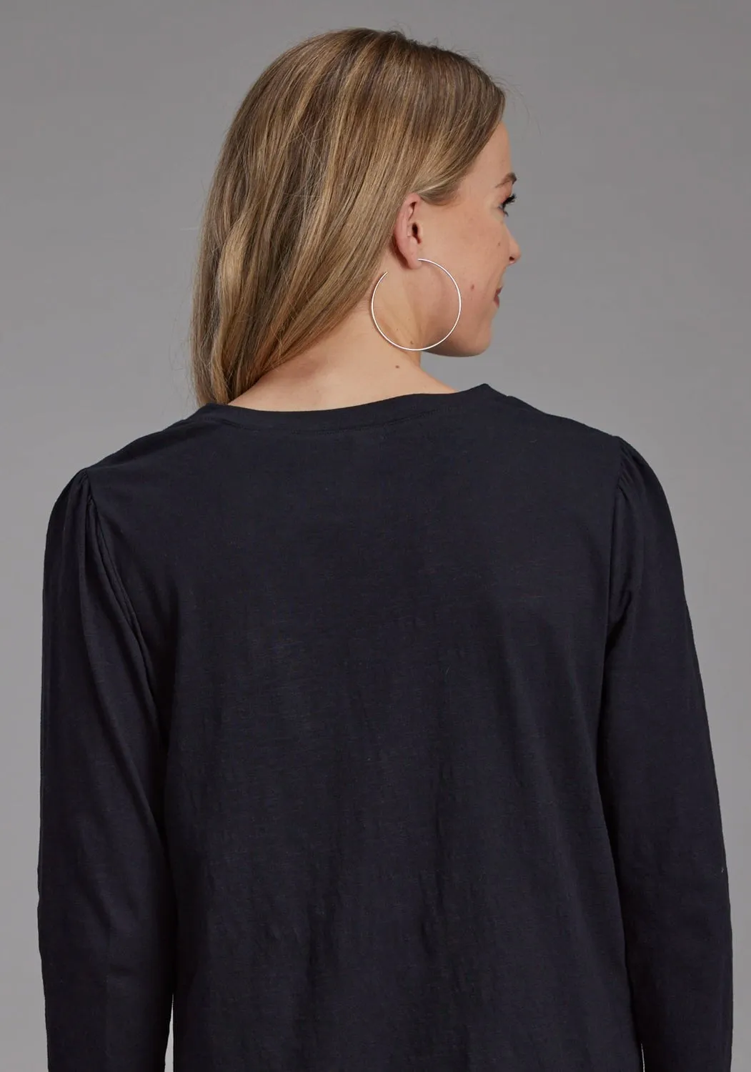 Pre Shrunk Cotton Blend Roper Womens Angled Embroidered Black 100% Cotton L/S Tunic