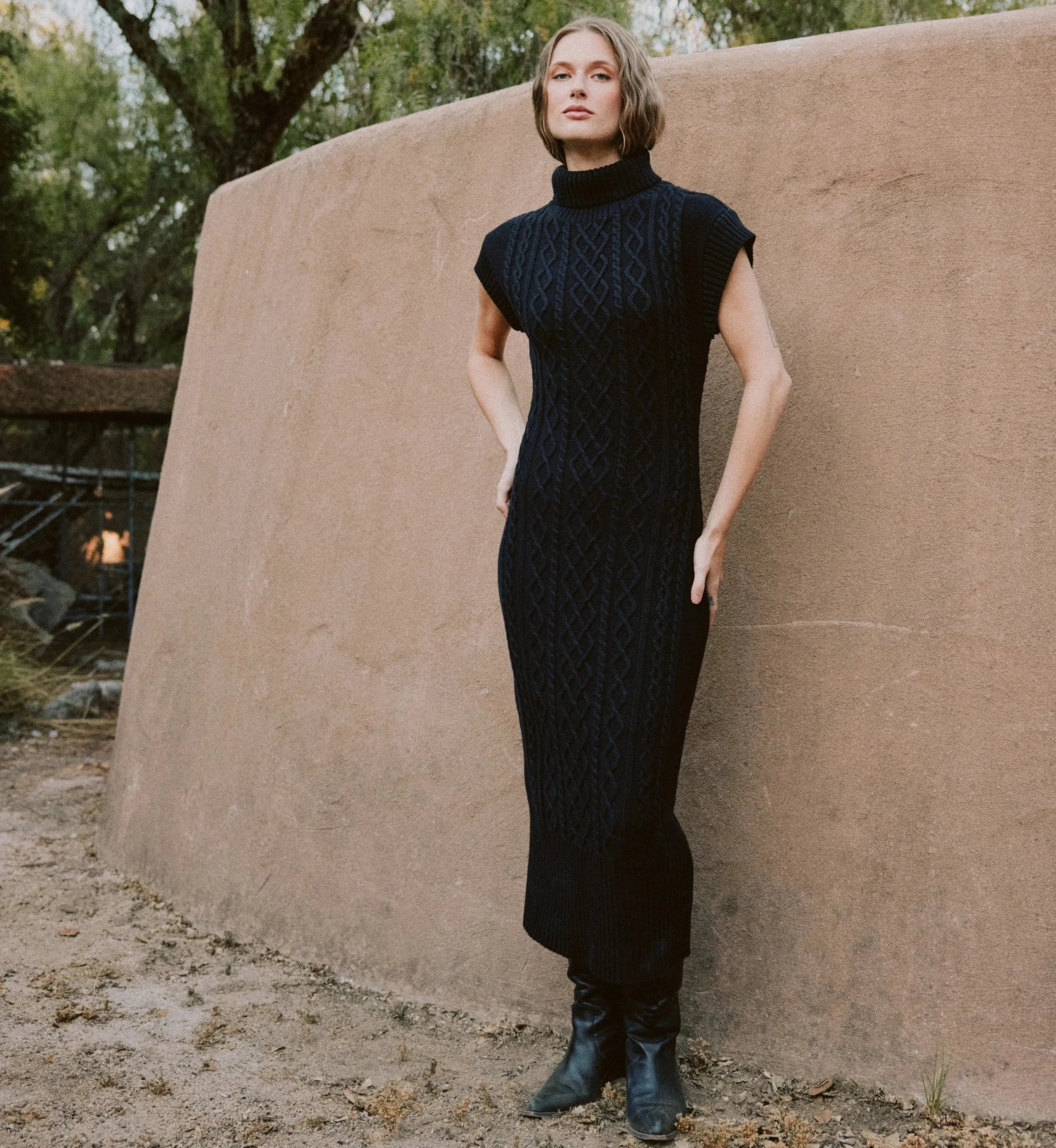 Shana Midi Dress | Black Smart Fabric