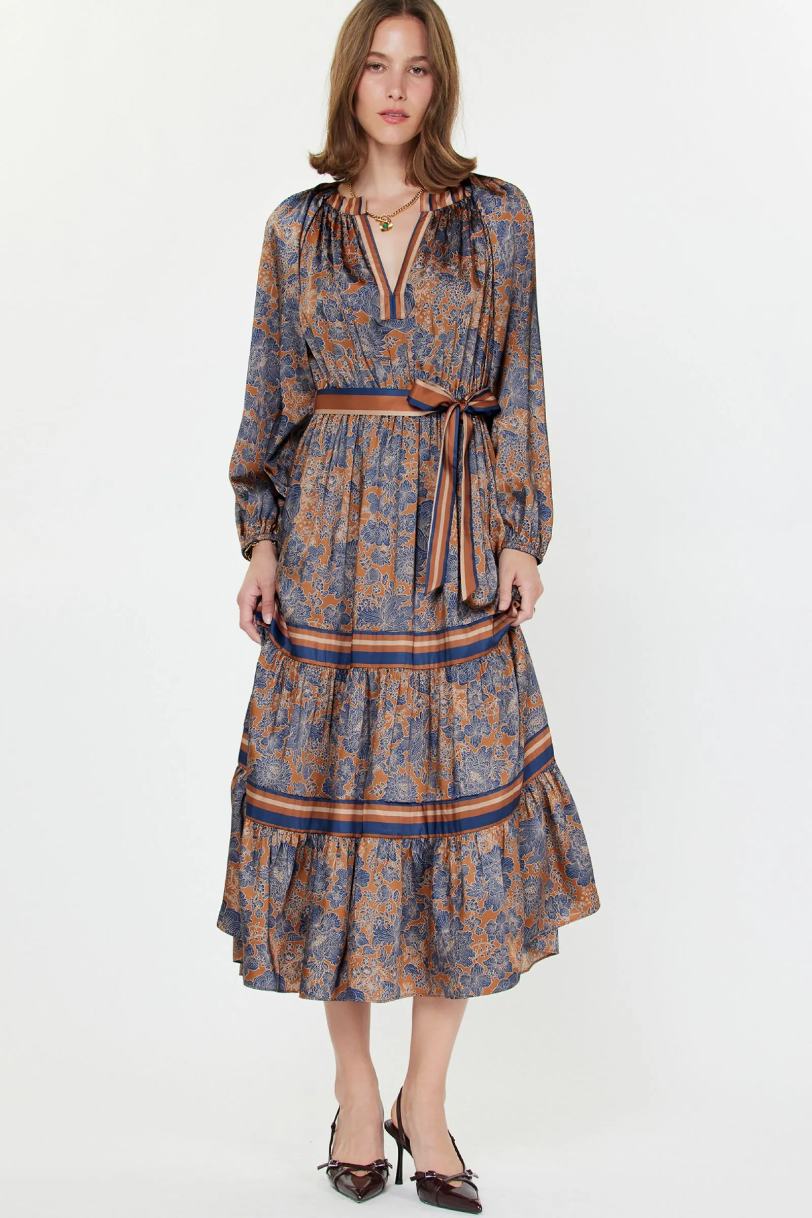 SPLIT NECK PRINT DRESS Dropped-Waist Effortless Look