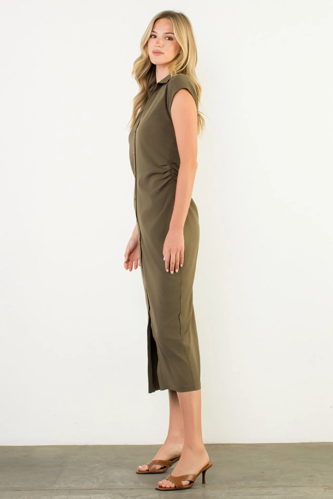 Odor-Control Bold Simplicity KRISTI RUCHED MIDI DRESS