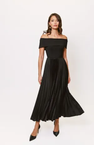 Stockton Off the Shoulder Pleated Midi Dress in Black Outdoor Apparel Stockton Off the Shoulder Pleated Midi Dress in Black Sleek Design Fit
