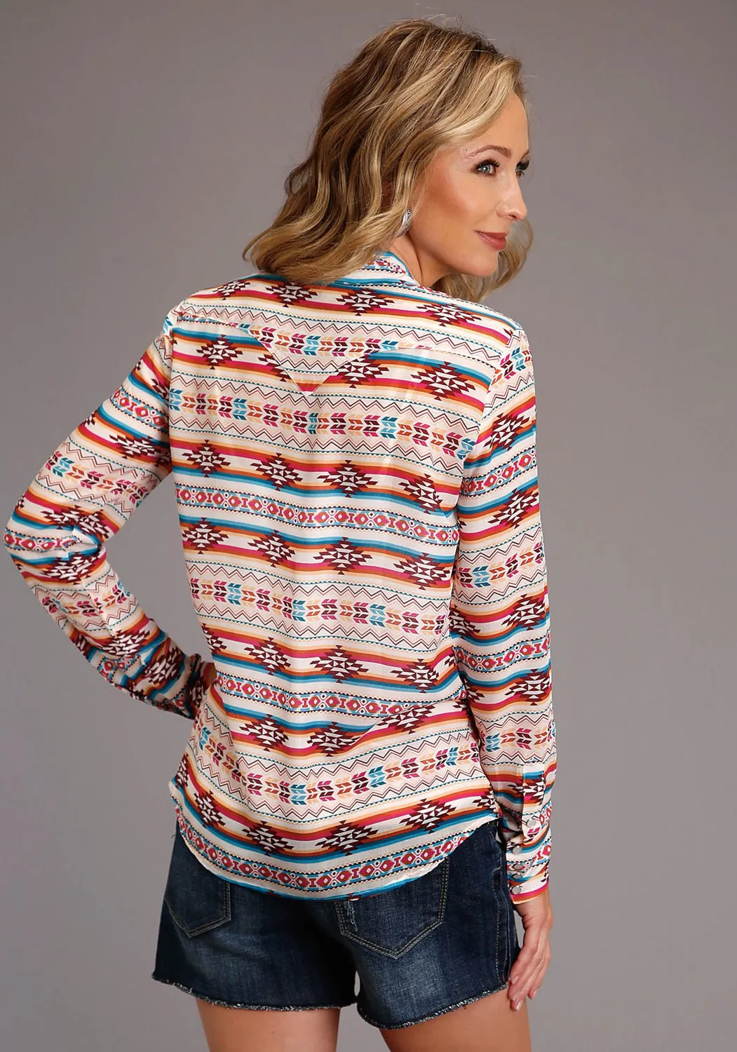 Always Fits Well No Fuss Style Stetson Womens Multi-Color Rayon/Nylon Southwest Pattern L/S Blouse