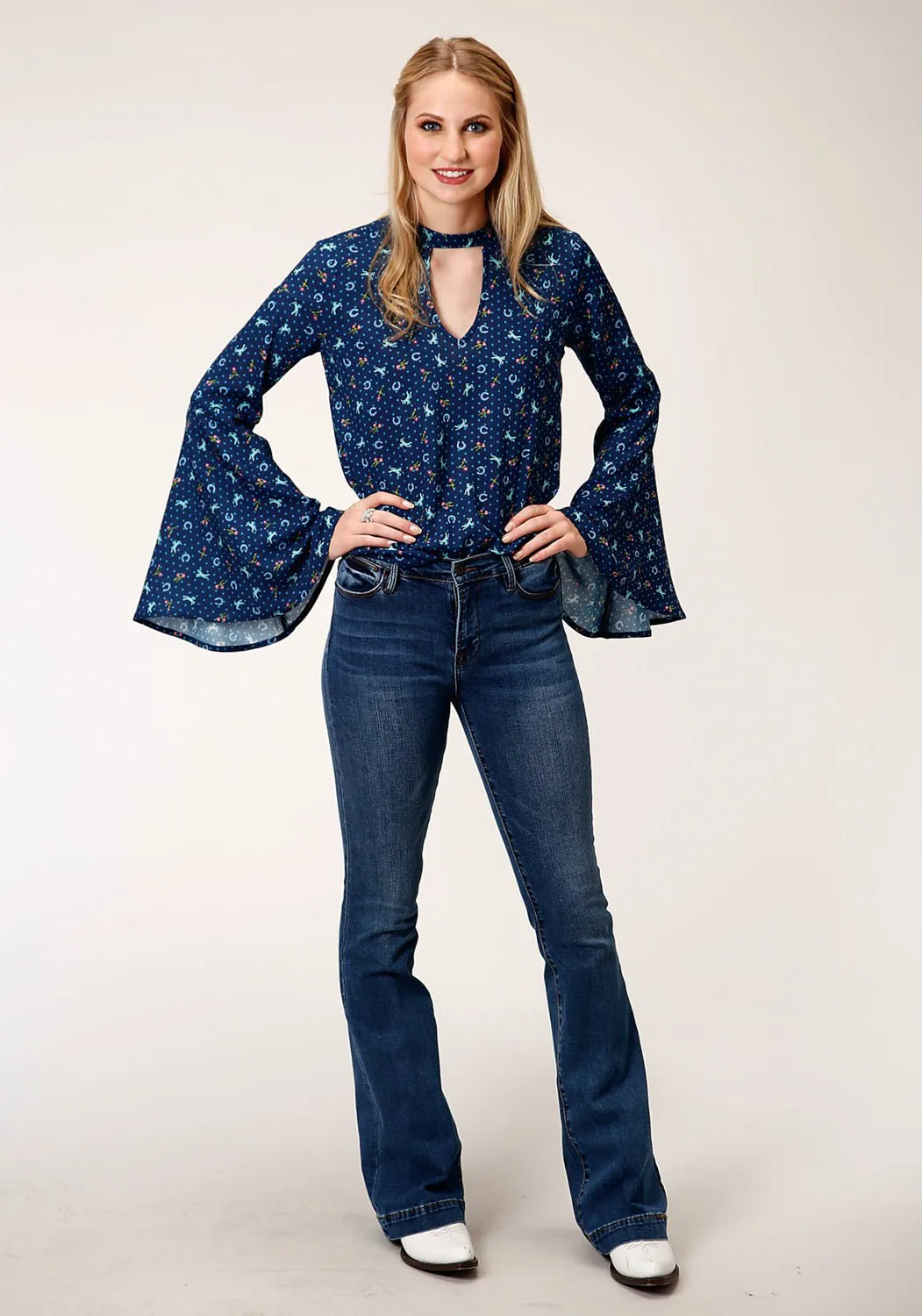 Four Way Stretch Fabric Roper Womens Blue Rayon/Nylon Horse Print L/S Blouse