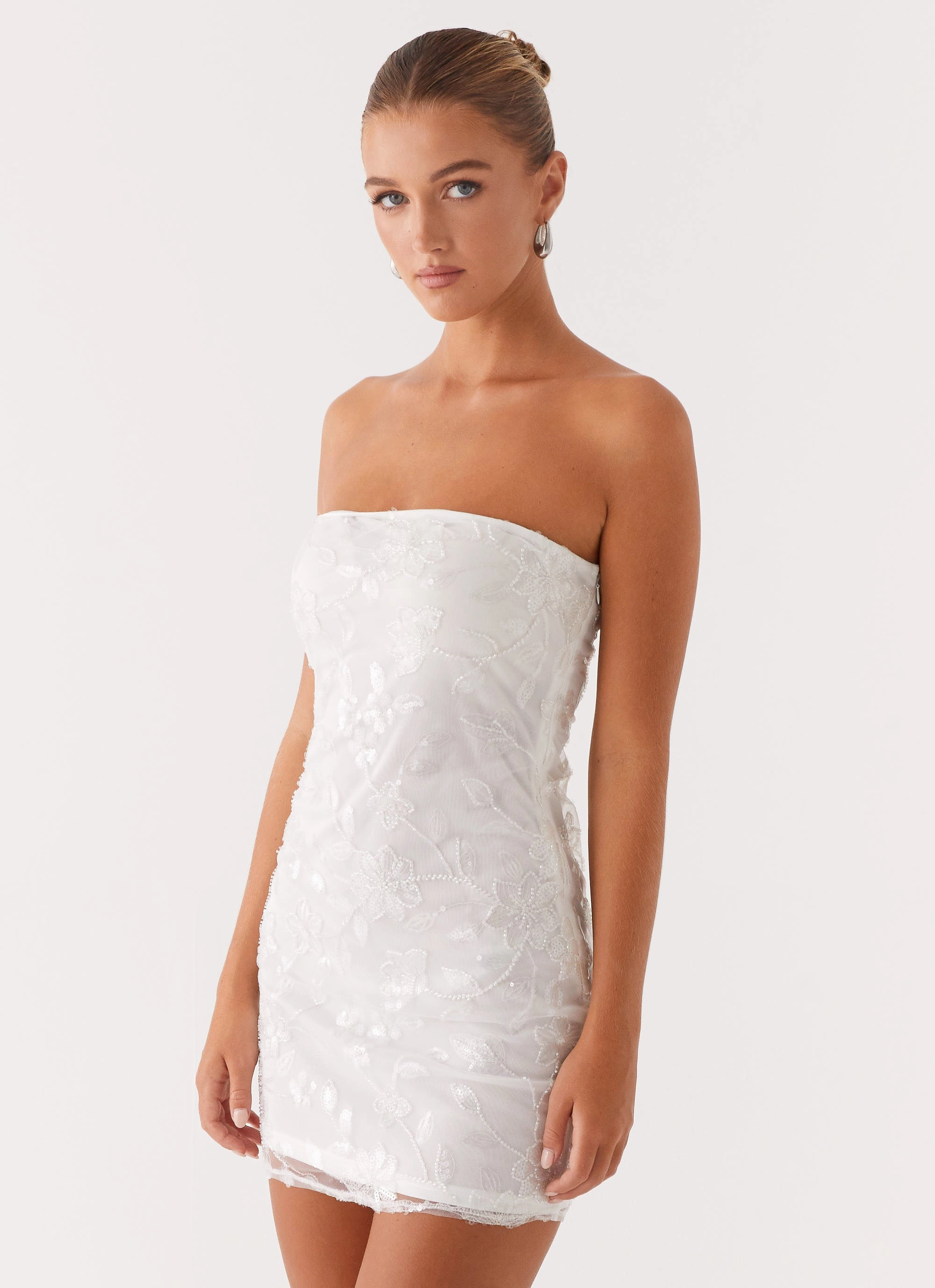 Night Charm Fitted Shape Moorey Beaded Mini Dress - White Silver