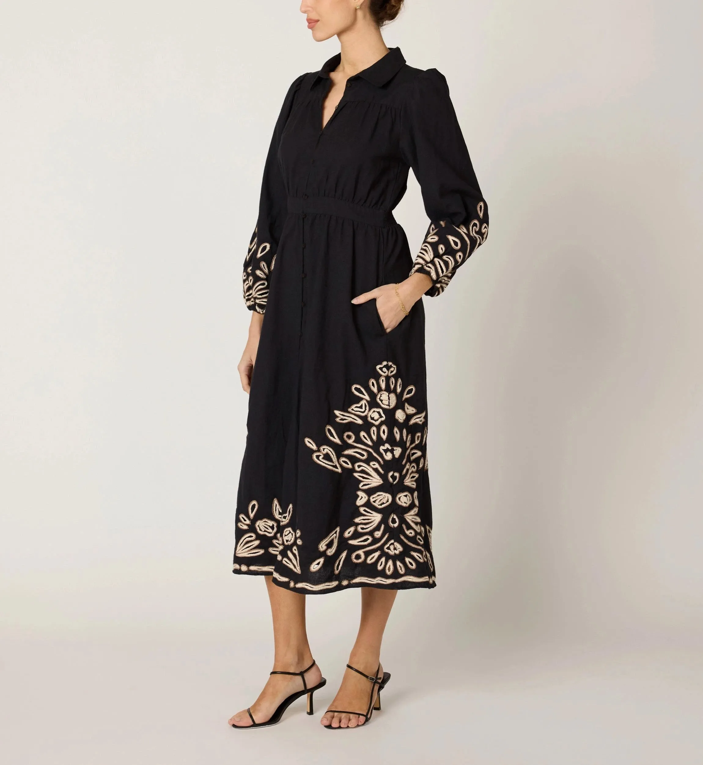 Subtle Detail Clasp-Closure Elyse Midi Dress | Black/Ivory