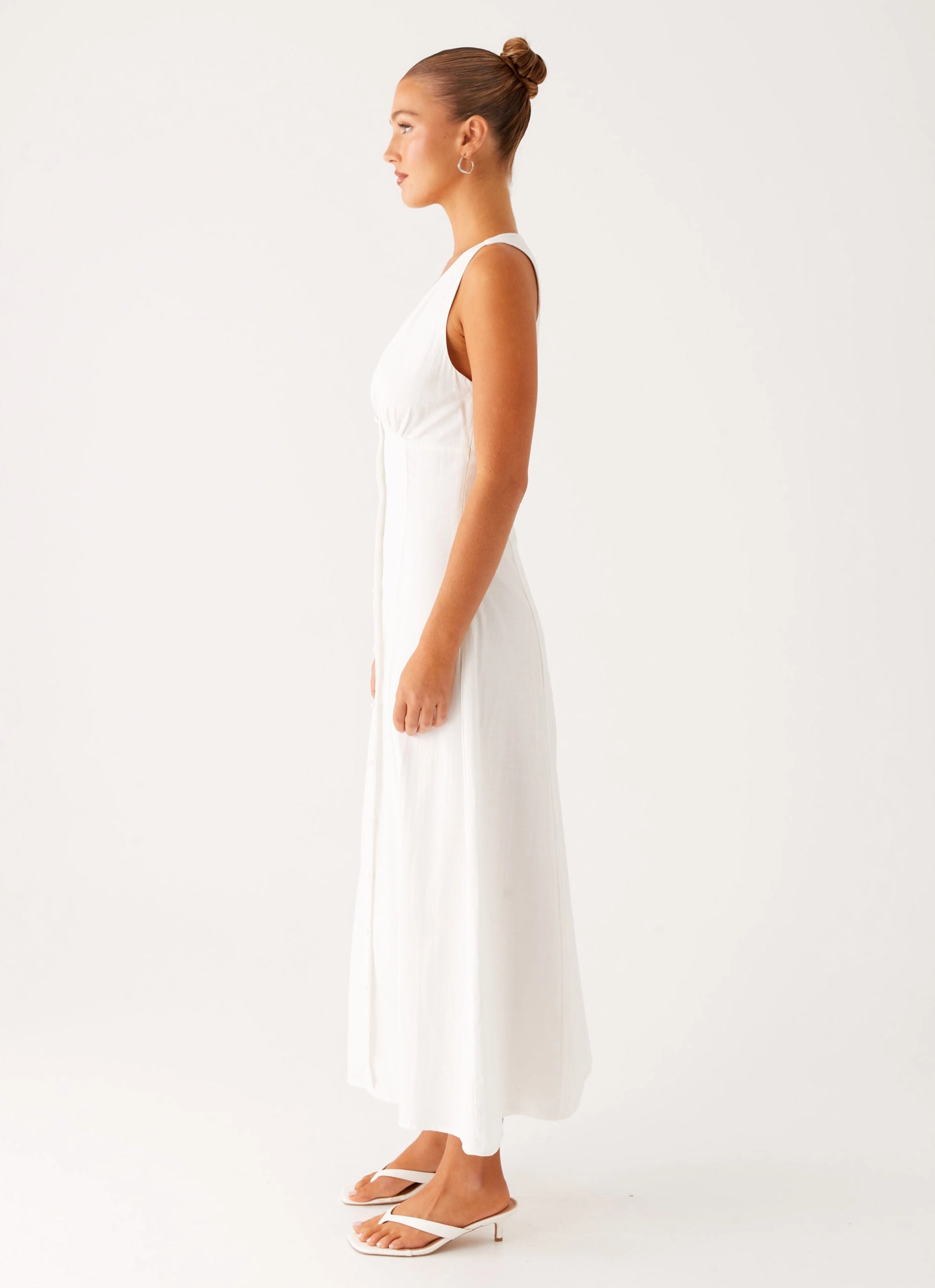 Clean Drape Comfy Look Tamsin Linen Maxi Dress - White