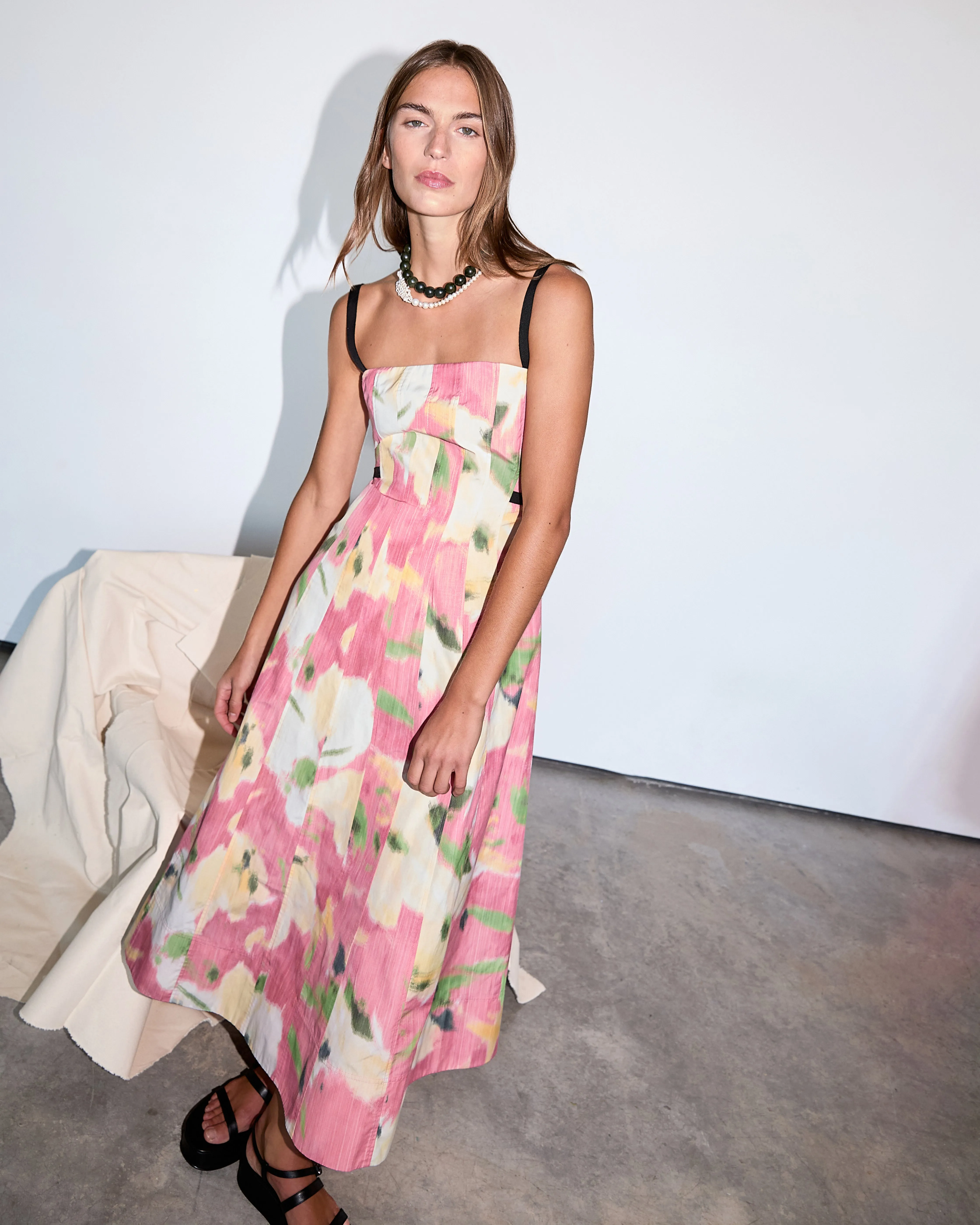 windproof Tavia Dress