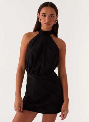 Unique Outfit Camera Shy Mini Dress - Black Flattering Layers Floor-Length Camera Shy Mini Dress - Black