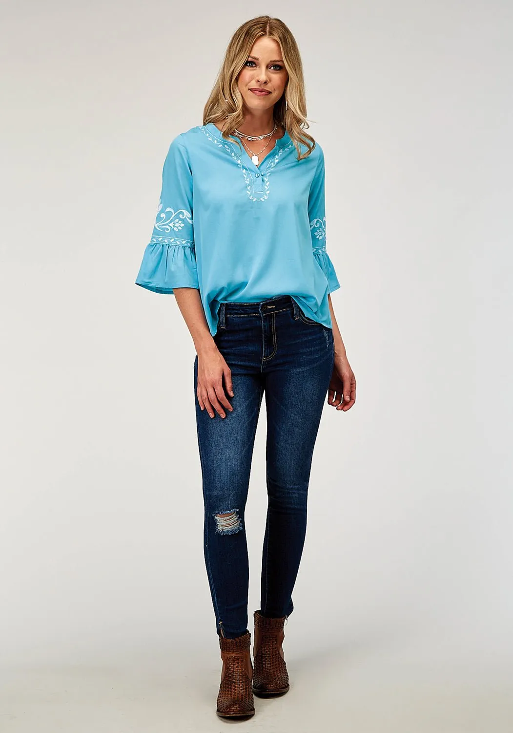 Roper Womens Bell Sleeve Embroidery Blue 100% Polyester S/S Blouse Relaxed Design Sleek Fit