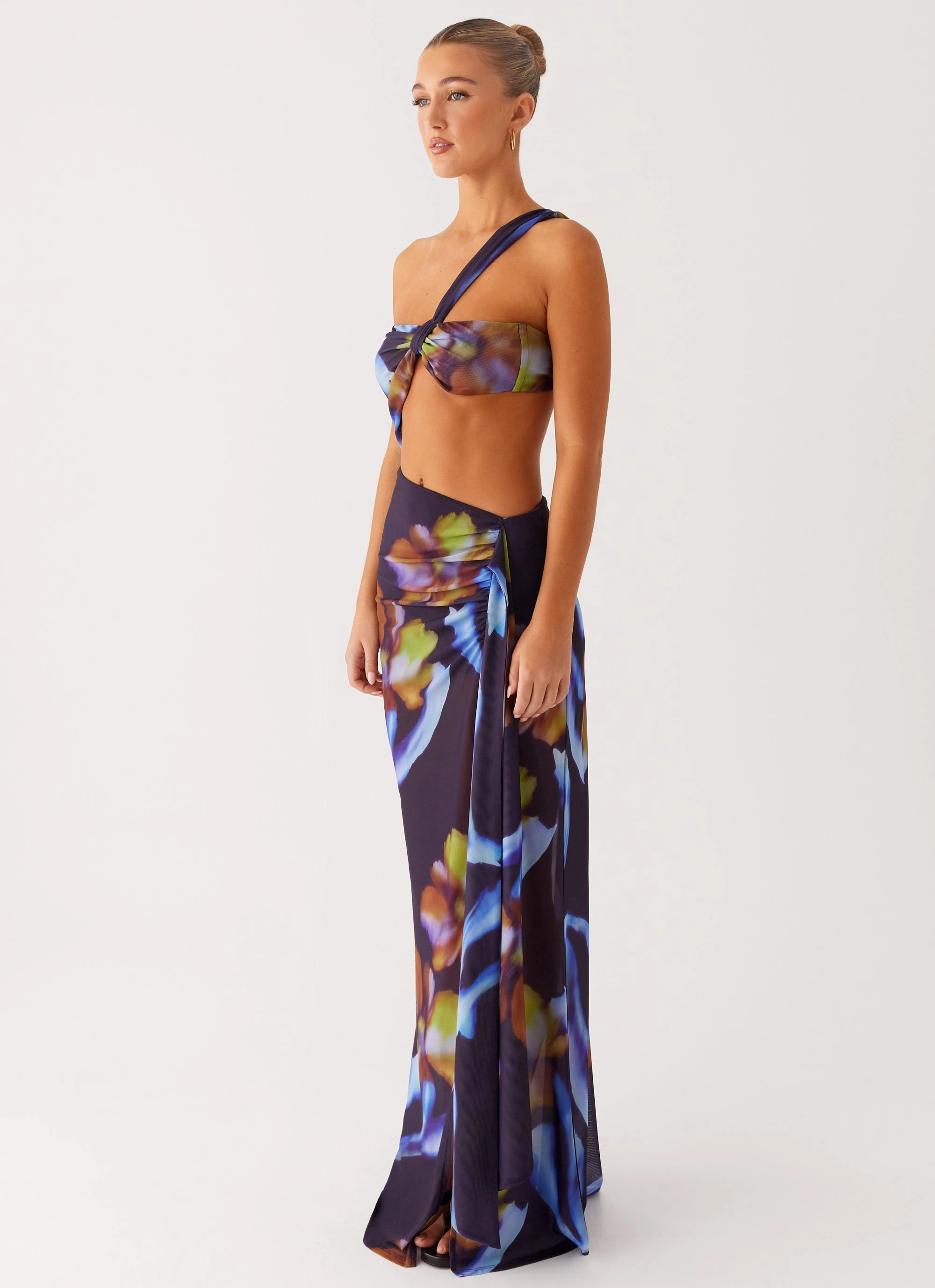 Elegant Appearance Night Appeal Costa Rica Maxi Dress - Dark Floral