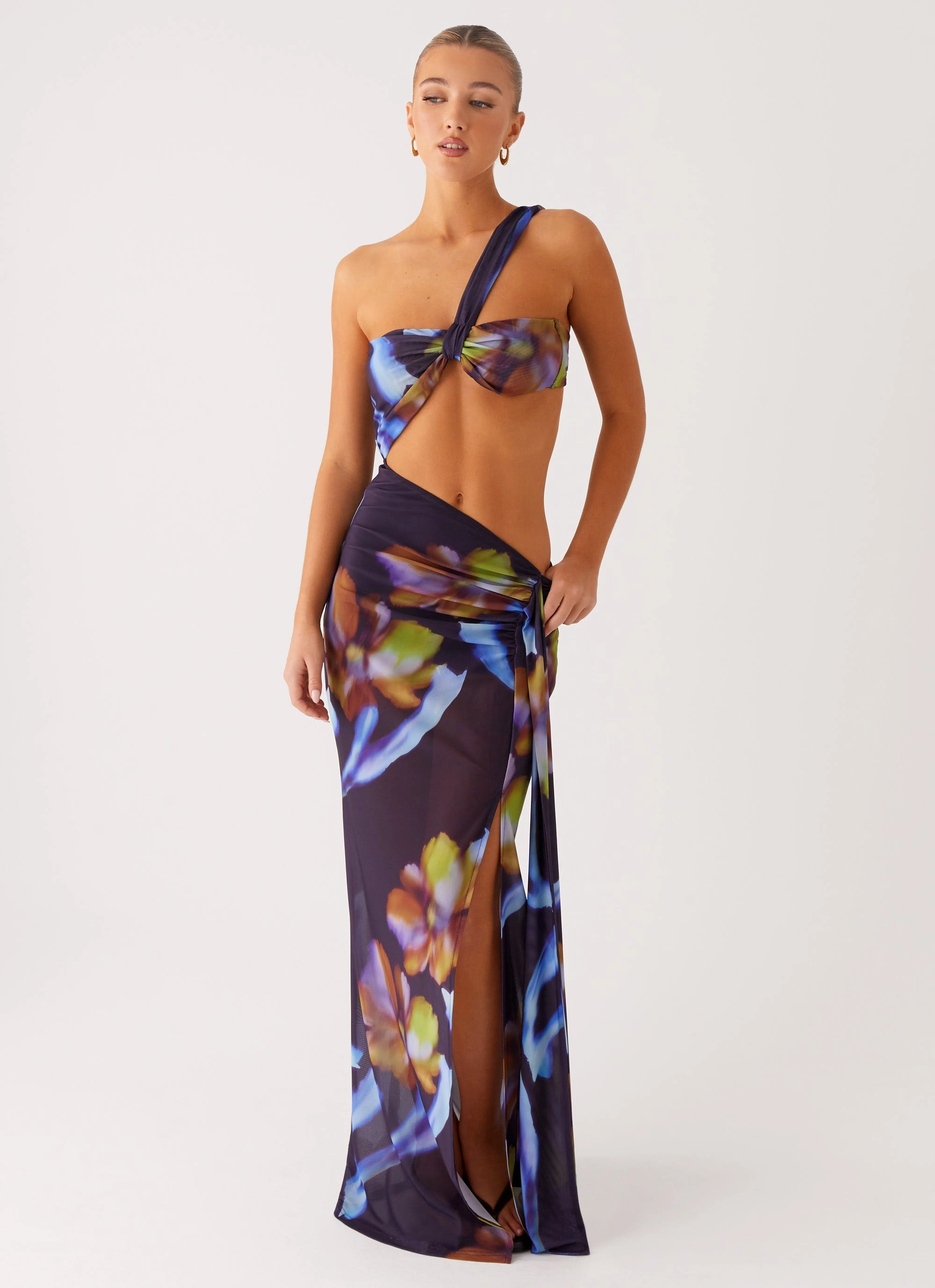 Costa Rica Maxi Dress - Dark Floral Versatile Look
