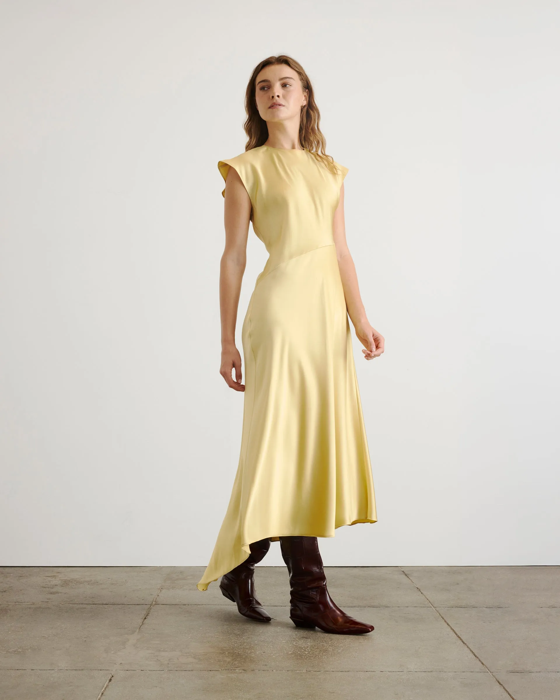 Elastic Fit Skin Tone Violeta Dress