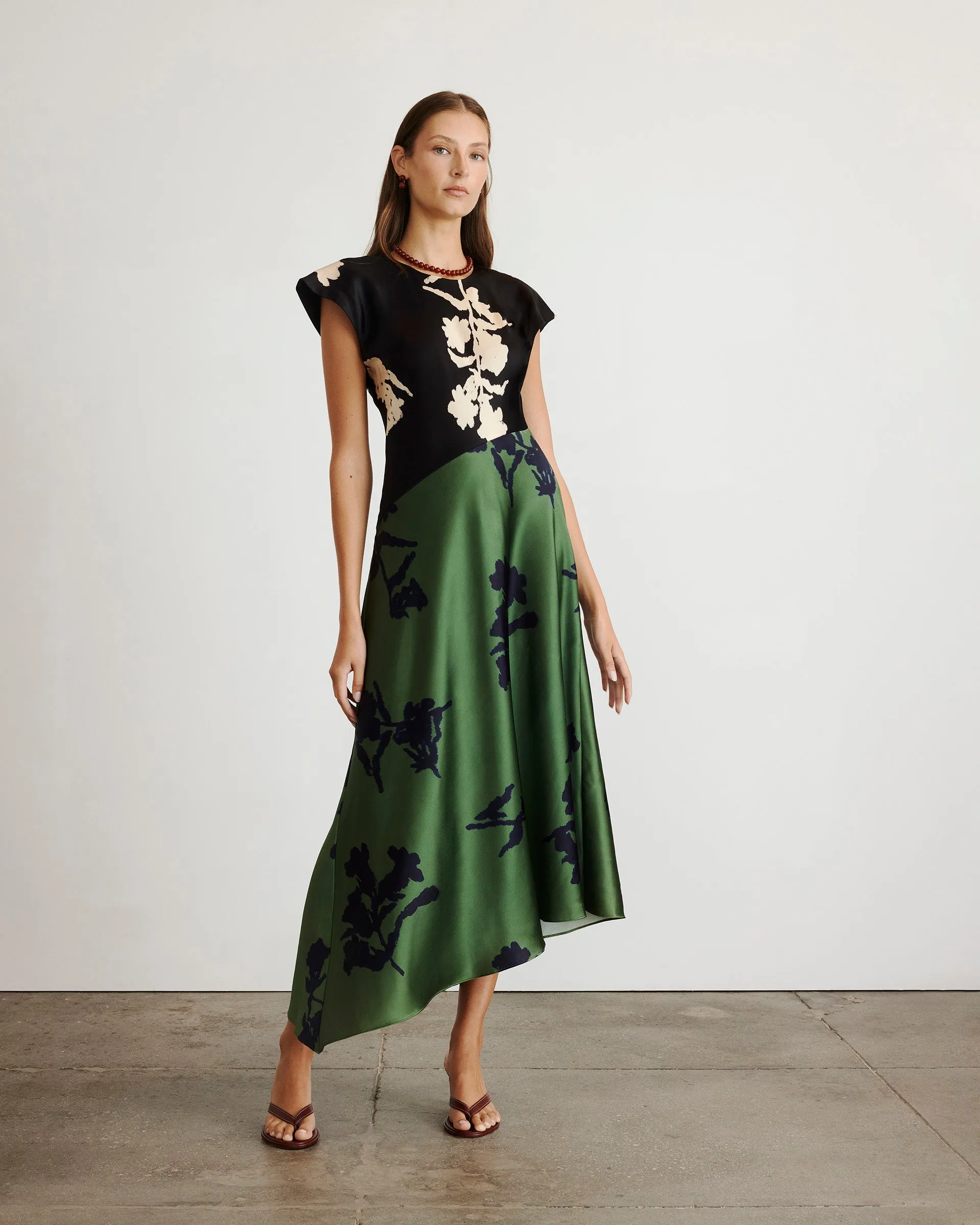Flattering Style Fit Violeta Dress