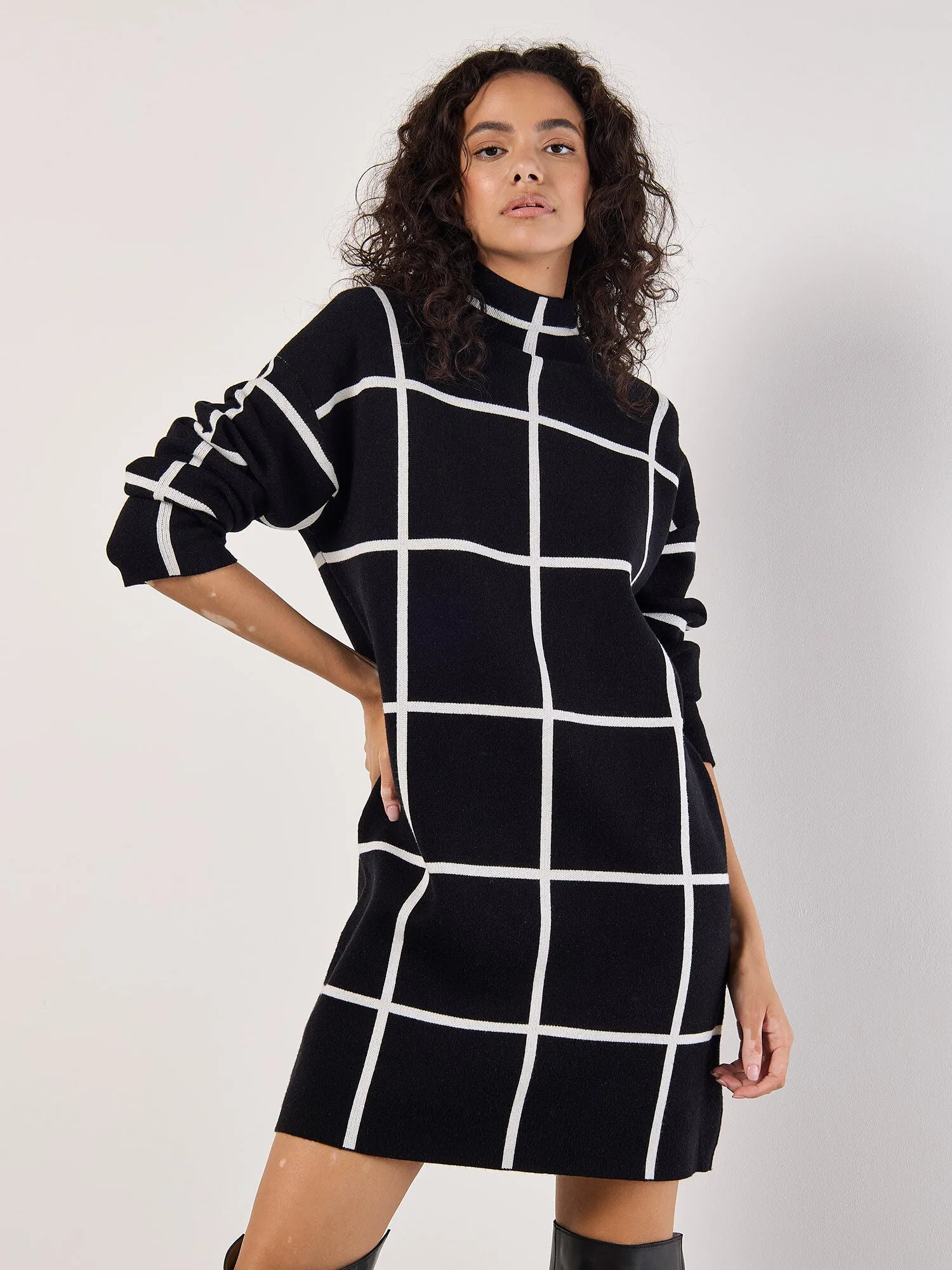 Windowpane Sweater Dress in Black Lightweight Fit