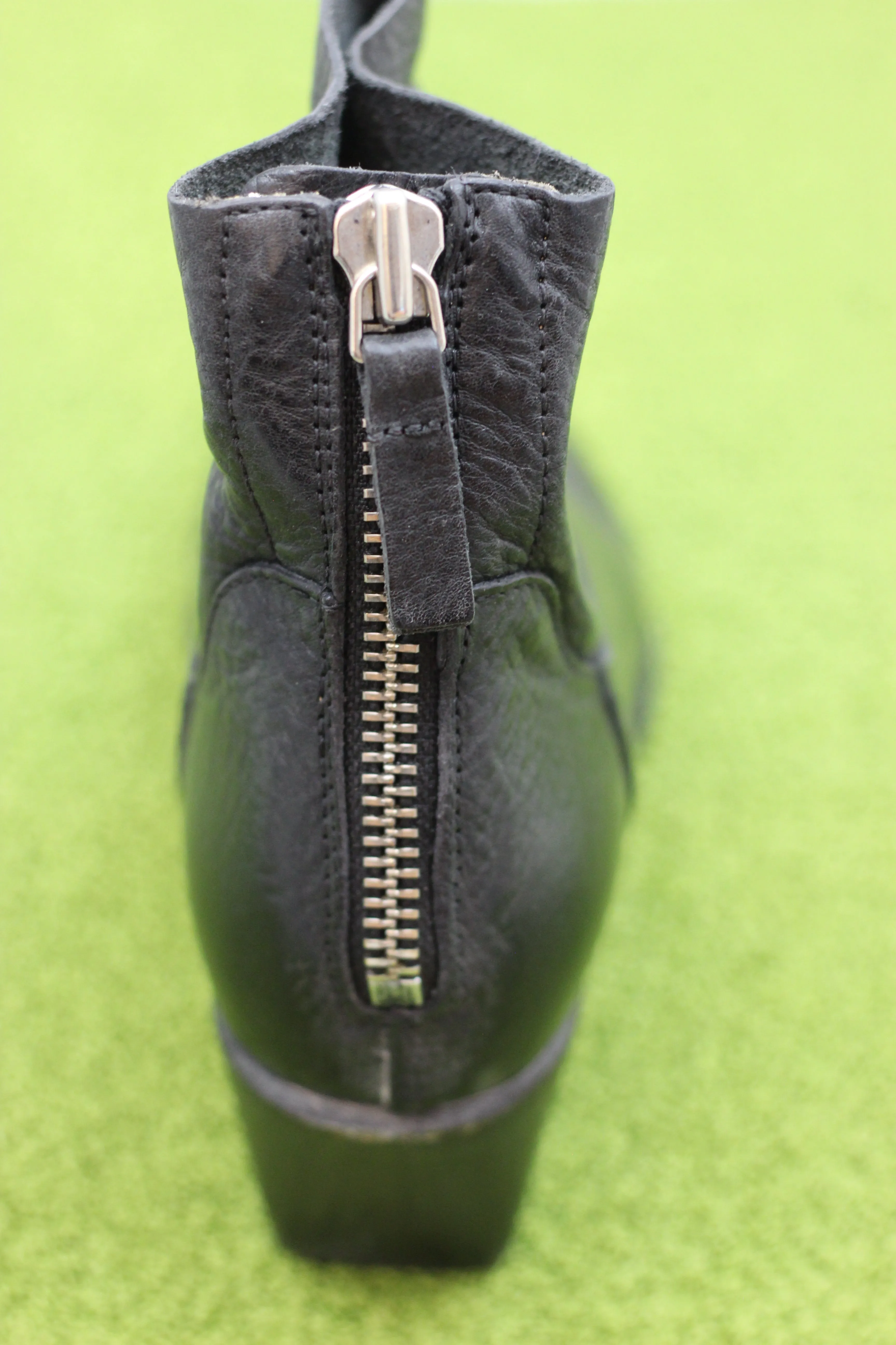 Women's 41401C Zip Boot - Black Calf