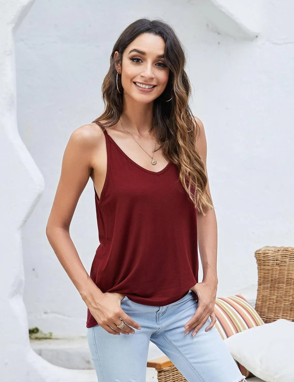 Zeagoo Tank Top V-Neck Sleeveless Summer Tops (DE Only)